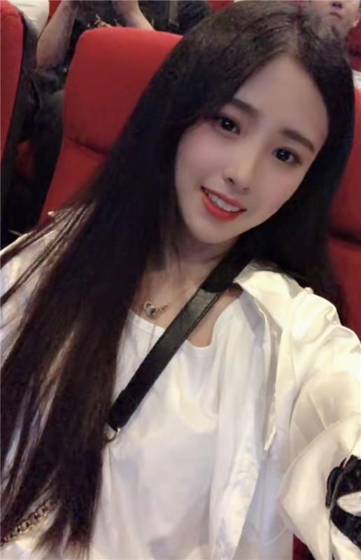 再次约会风Sao妖娆，漂亮小美人